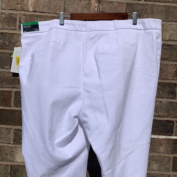 Take 50% OFF- 5th Avenue Secret Support White Cropped Pants, Size-22W - Picture 7 of 10